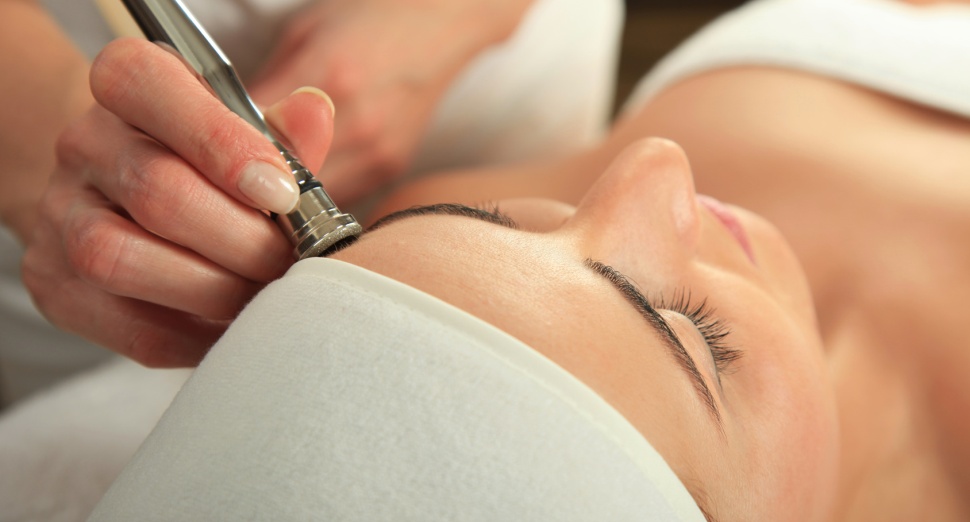 Diamant Mikrodermabrasion Behandlung
